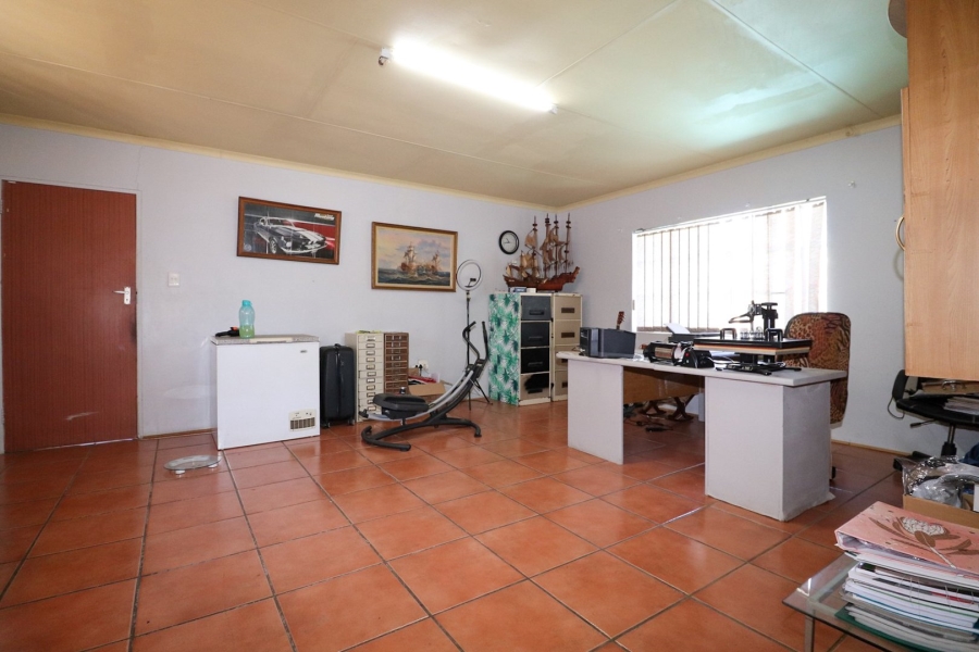 4 Bedroom Property for Sale in La Hoff North West